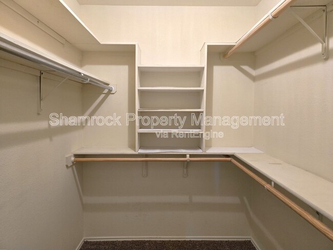 Building Photo - 6701 Tierra Dr