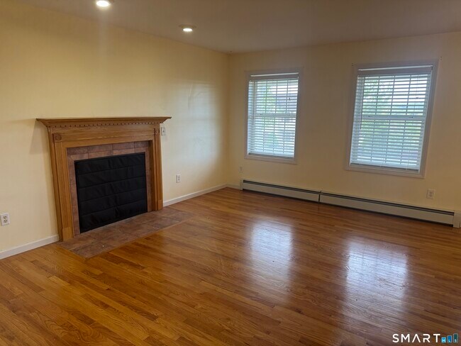 Building Photo - 32 Tyler Hill Rd