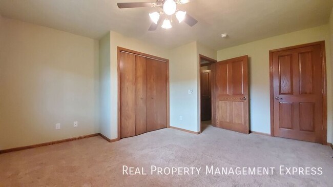 Building Photo - 8500 W Lavern Wipf St