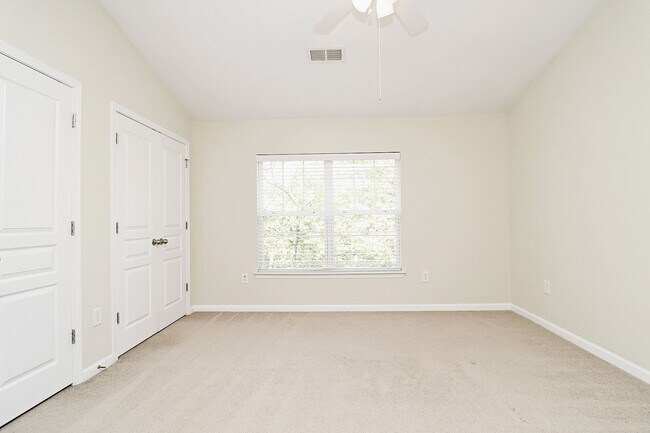 Building Photo - Woodlands of Charlottesville Condo With Community Amenities