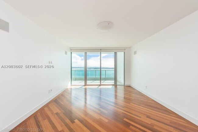 Building Photo - 1331 Brickell Bay Dr