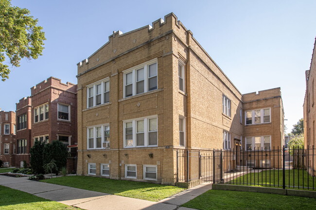 Building Photo - 5731 N Washtenaw Ave