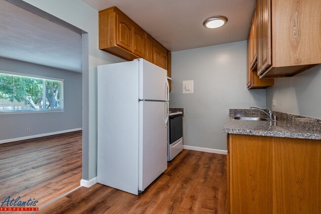 Building Photo - 1136 Ayala Dr