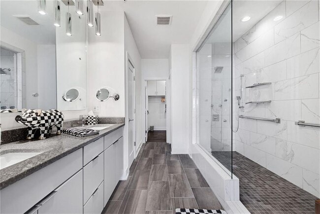 Building Photo - 3573 Parkside Wy