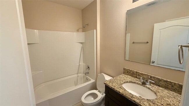 Building Photo - 3342 Landing Vw