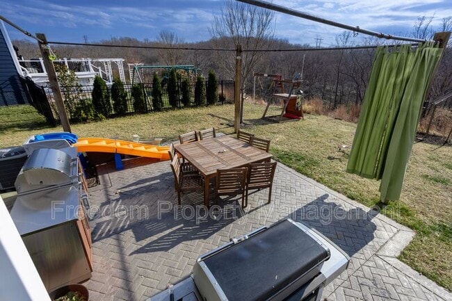 Building Photo - 2425 Morgans Point Dr