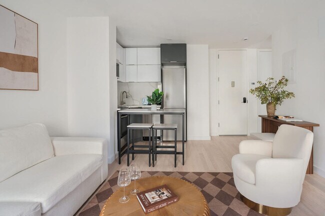 Building Photo - 317w E 14th St