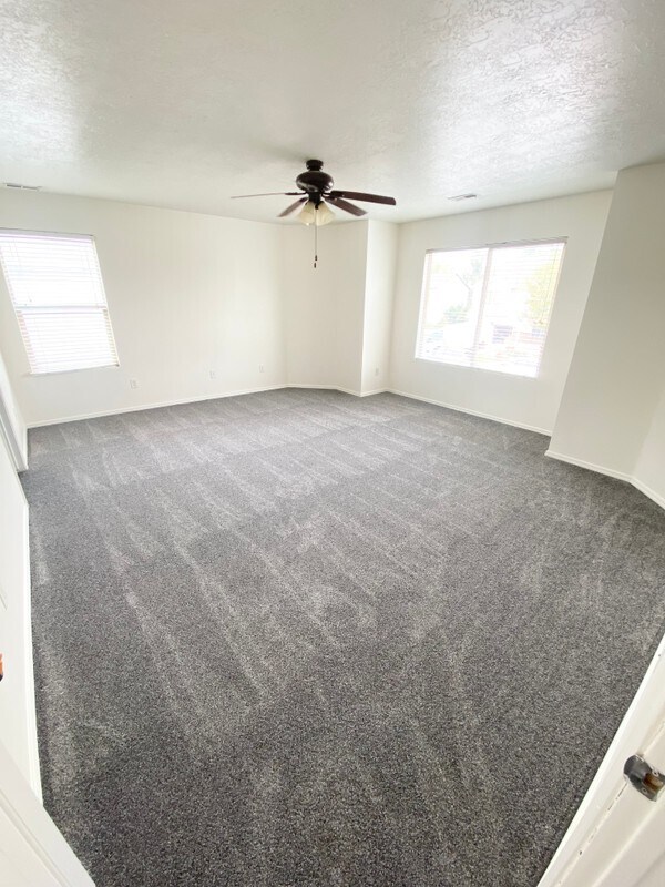 Building Photo - 1243 W 520 S
