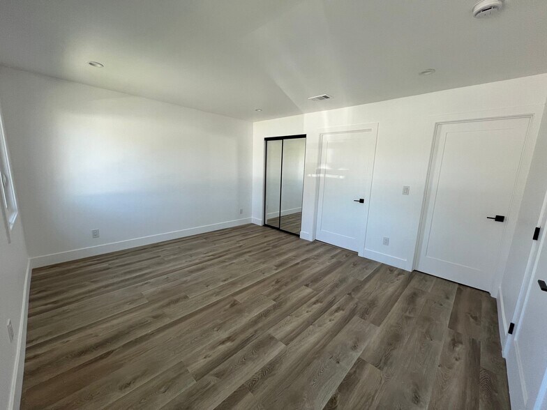 Building Photo - 4814 Hedda St