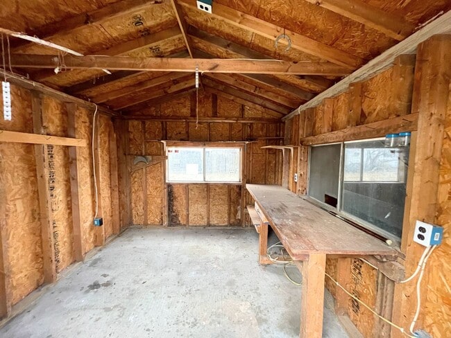 Building Photo - Two Bedroom Home with Detached Garage