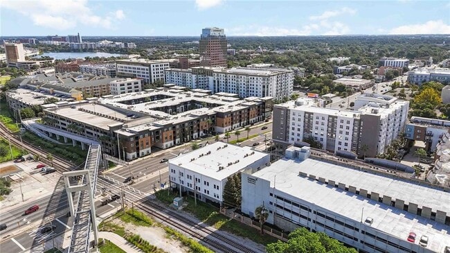 Building Photo - 62 W Colonial Dr