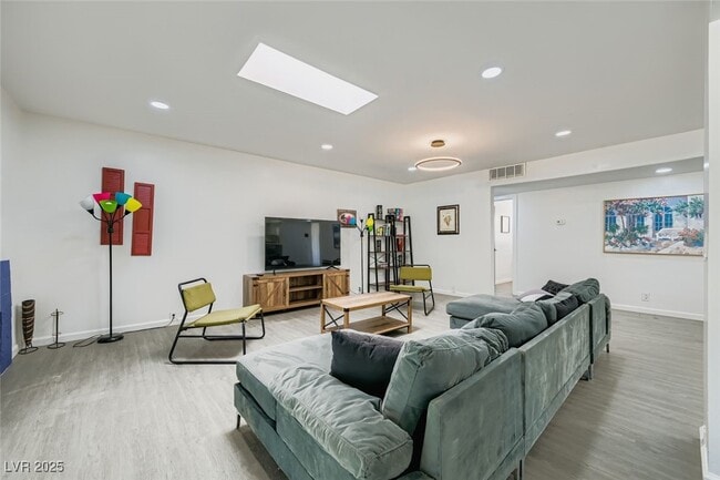 Building Photo - 555 Canosa Ave