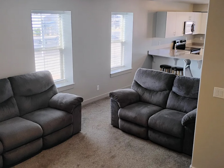 Building Photo - 1167 E Telegraph St