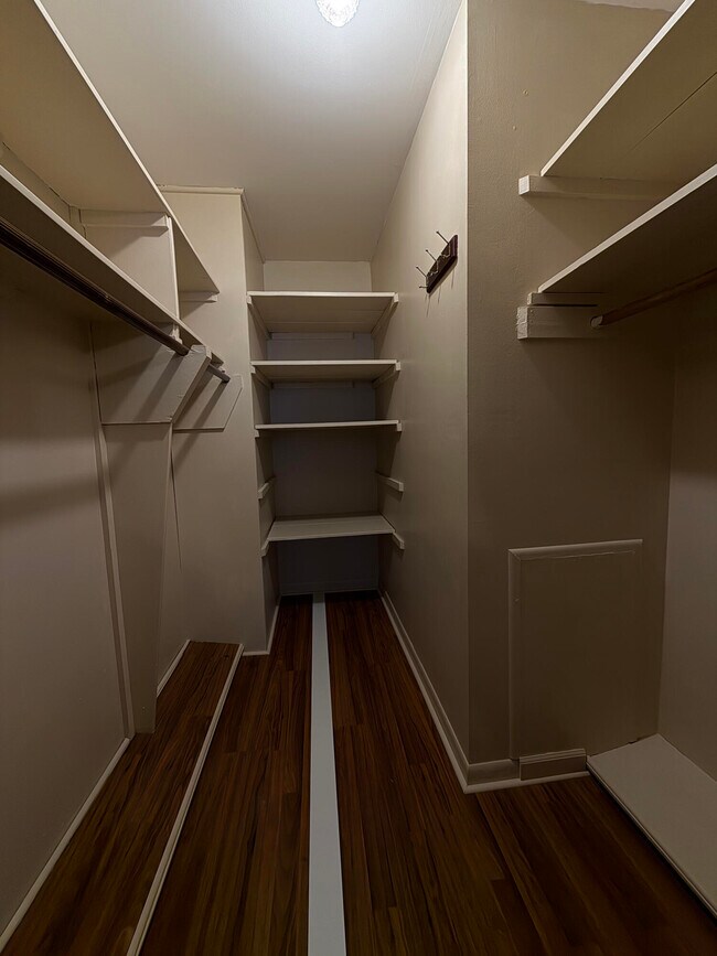 Building Photo - 3911 Fort St