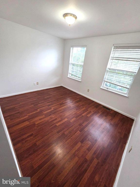 Building Photo - 1146 Oxford Cir