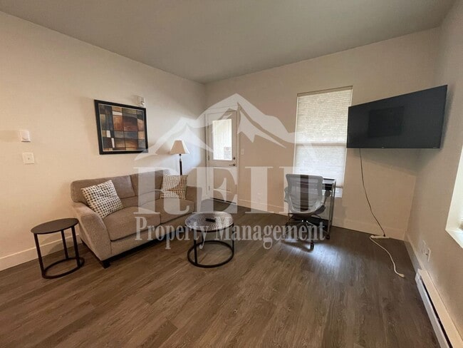 Building Photo - FURNISHED 1 BEDROOM 1 BATH APARTMENT  - BREMERTON