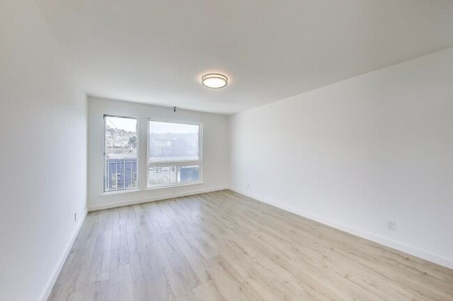 Building Photo - 2137 Lombard St