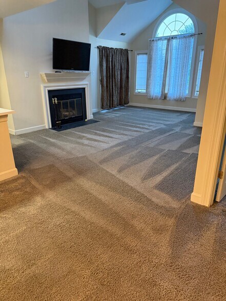 Building Photo - 904 Martell Ct