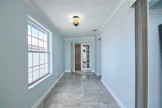 Building Photo - 6804 N Hubert Ave