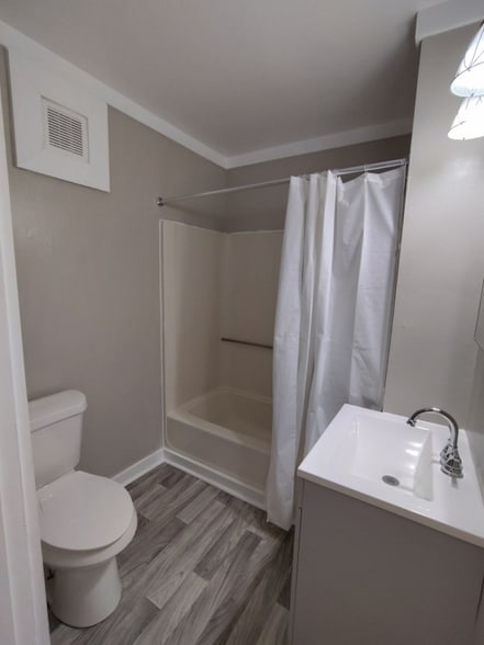 Building Photo - 2509 Washington Ave