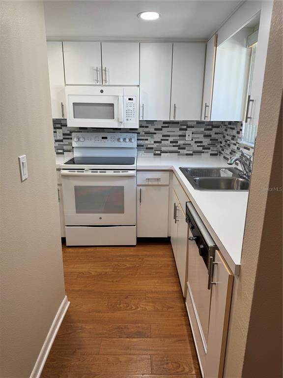 Building Photo - 2600 Lucerne Park Rd