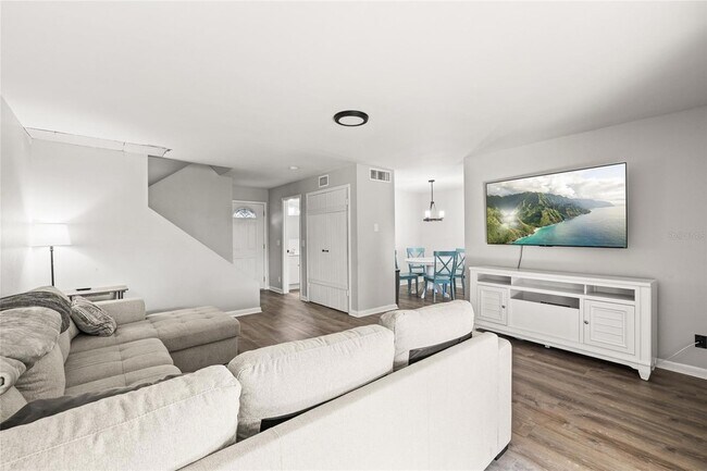 Building Photo - 3267 39th St S