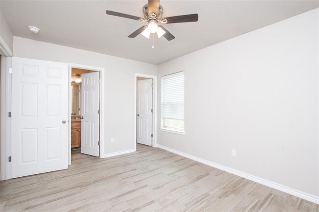 Building Photo - 344 Arnold Dr