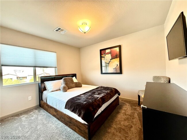 Building Photo - 8044 Carpenter Creek Ave