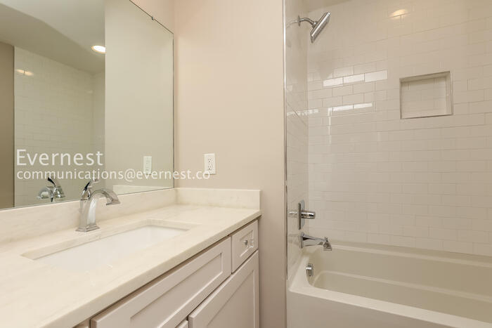 Building Photo - 220 Croleywood Ln