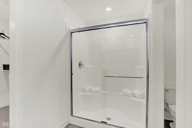 Building Photo - 16826 Sherwin Ct