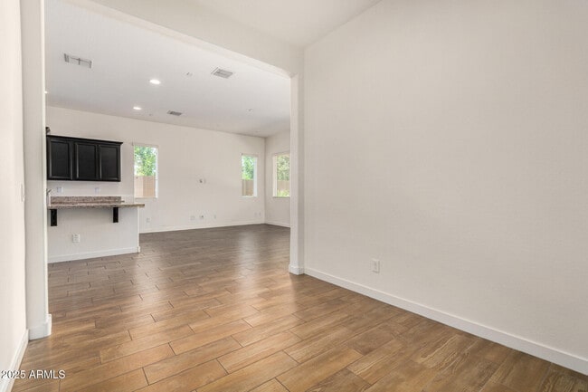Building Photo - 9320 S 55th Pl