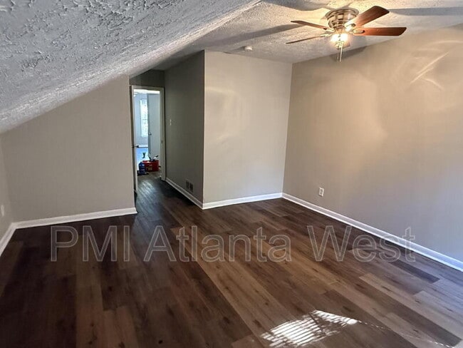 Building Photo - 1462 St Michael Ave