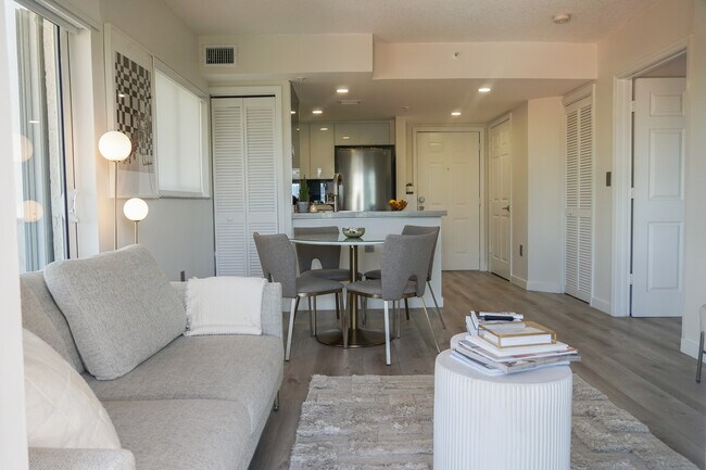 Building Photo - 1918 Brickell Ave