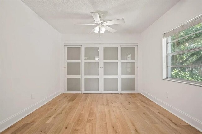 Building Photo - 1011 S Moody Ave