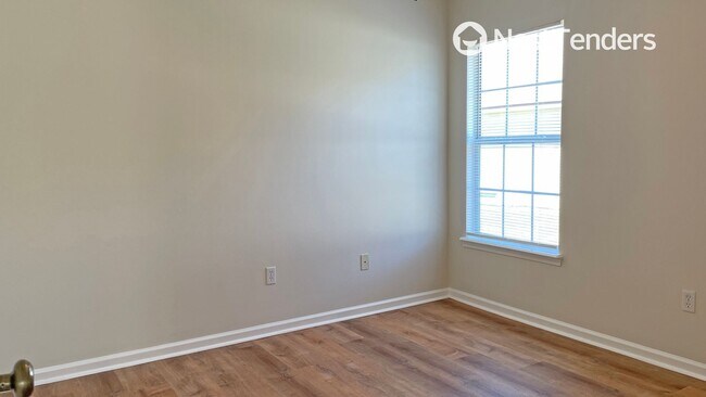 Building Photo - Exceptional Location in Fernandina's Flora...
