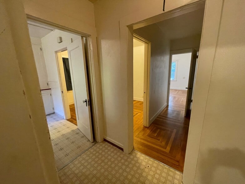 Building Photo - 1105 Del Norte St