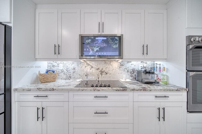 Building Photo - 10520 SW 46th Terrace