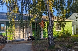 Building Photo - 9120 N Tioga Ave