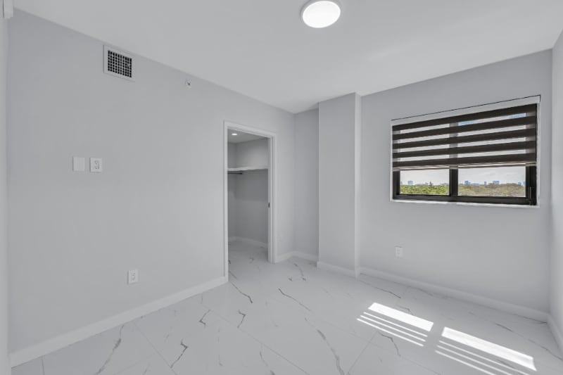 Building Photo - 840 NE 130th St