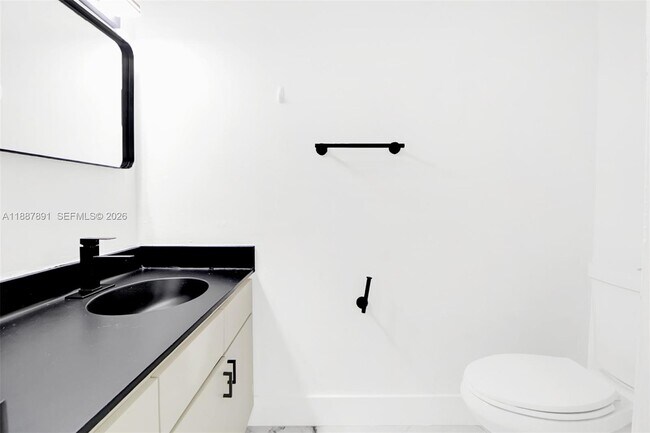 Building Photo - 14850 Naranja Lakes Blvd