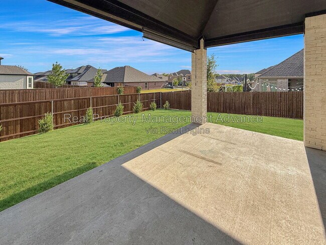Building Photo - 308 Winding Creek Ln
