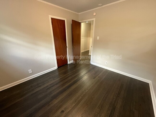 Building Photo - 2700 Brightwood Ct