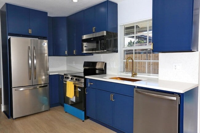 Building Photo - 8120 SW 4th Ct