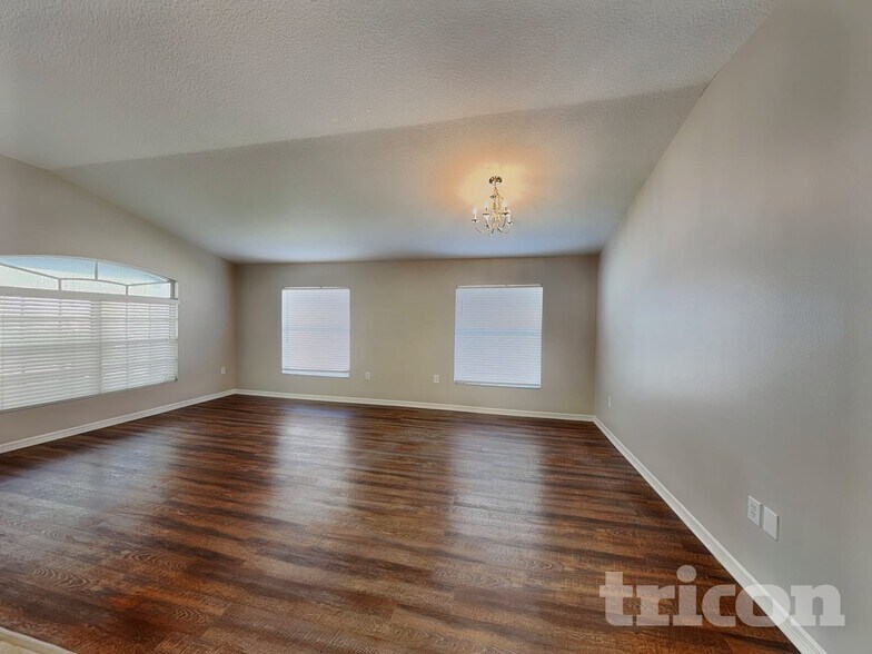 Building Photo - 1926 Sean Wood Cir