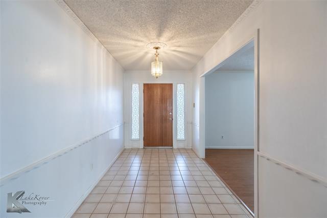 Building Photo - 3642 Hi-Vu Dr