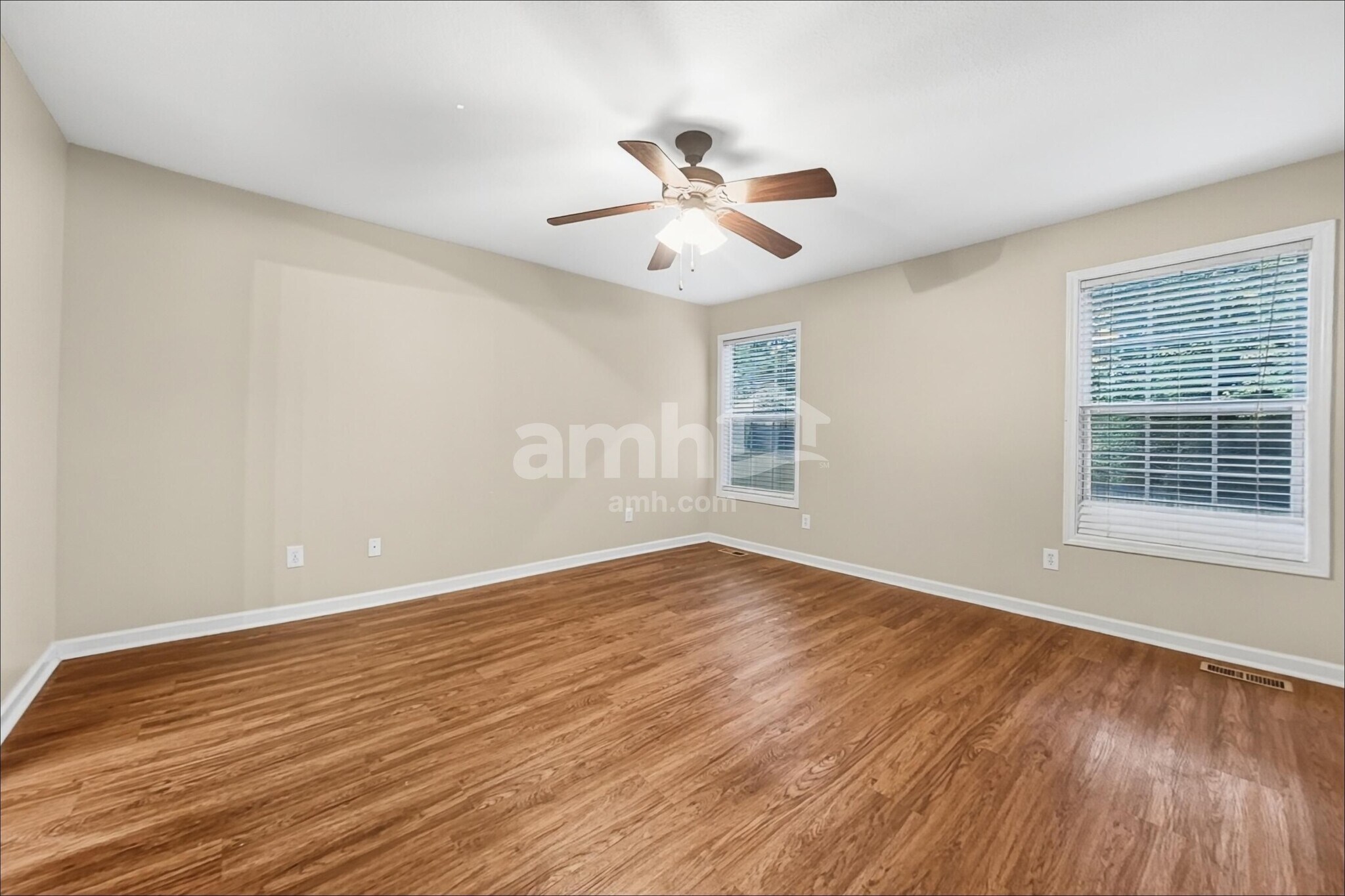 Building Photo - 4905 Sunday Silence Dr