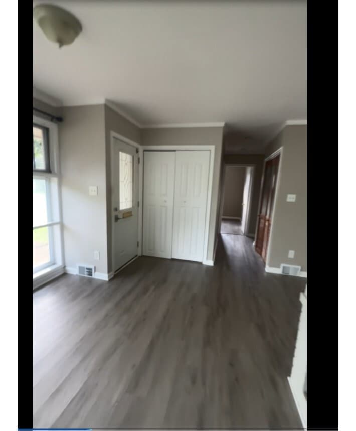 Dining Room/Entry - 7504 June St