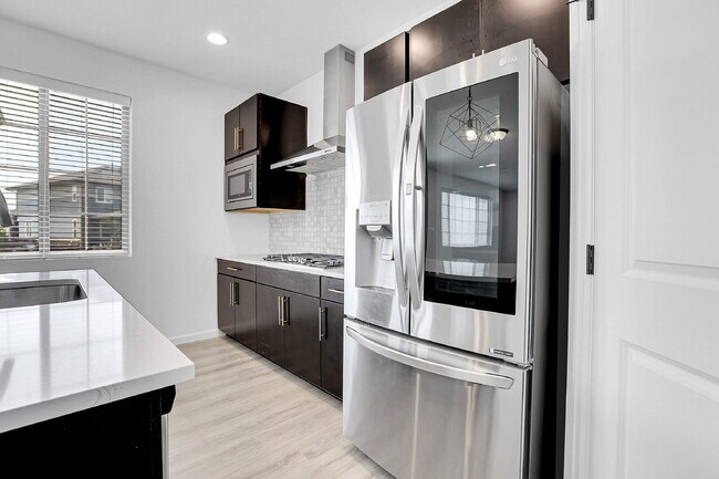 Building Photo - $3,425.00, 4 Beds, 2.5 Baths, Single Famil...