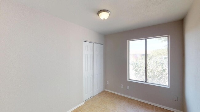 Building Photo - 201 E Thomas St