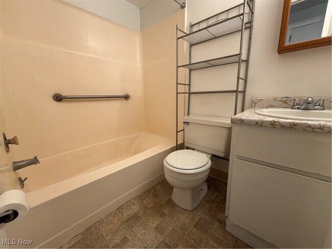 Building Photo - 4107 Orchard Dale Dr NW